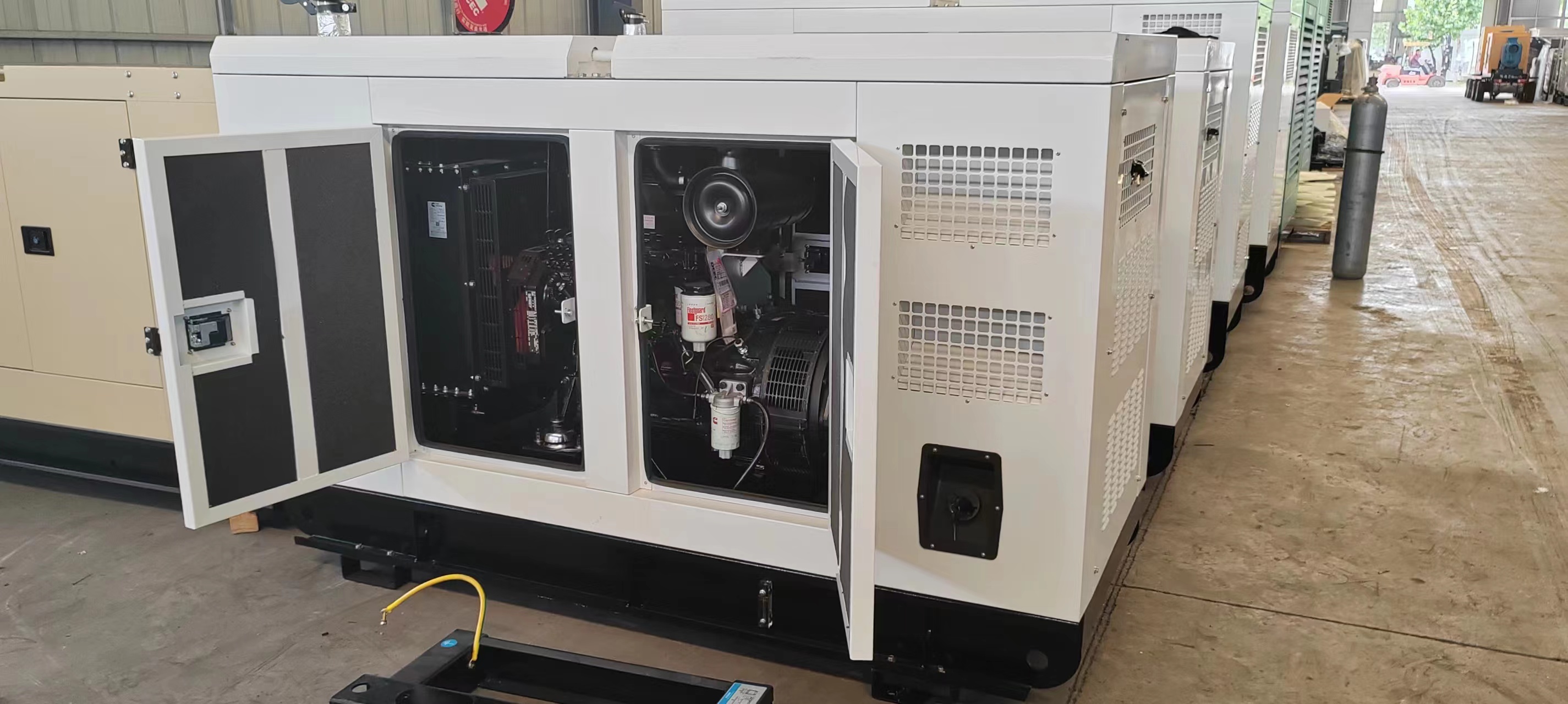50KW Dongfeng Cummins diesel generator set